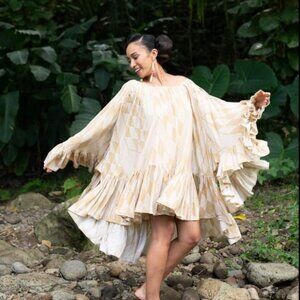 NWOT Manaola Loulu Top Green Size XS/S